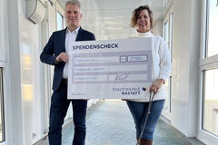 Spendenscheck-Übergabe an Verein Lichtblick Rastatt