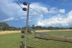 Umgeknickter Strommast veursacht Stromausfall am 21. Juli 2025