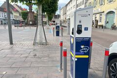 Ladesäulen in der Kaiserstraße Rastatt (Bernhardusbrunnen)