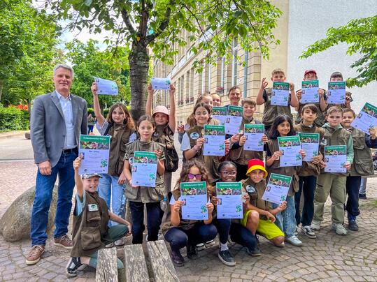 Viertklässler nehmen an Entdeckerwesten-Projekt teil